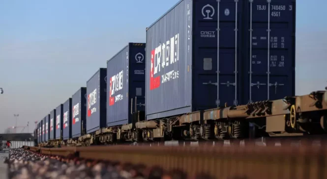 Грузовые Железнодорожные Перевозки: Надежность и Эффективность